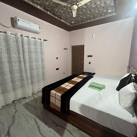 Manoj Homestay Hampi Zewnętrze zdjęcie