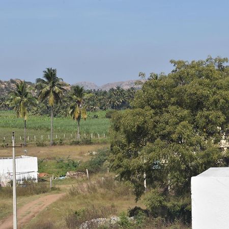 Manoj Homestay Hampi Zewnętrze zdjęcie